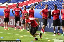 雷速体育官网首页-包含瑞士队为国而战，勇猛向前蓄势待发的词条