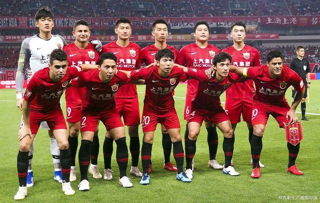关于深圳佳兆业主场不敌上海上港保利尼奥破门的信息
