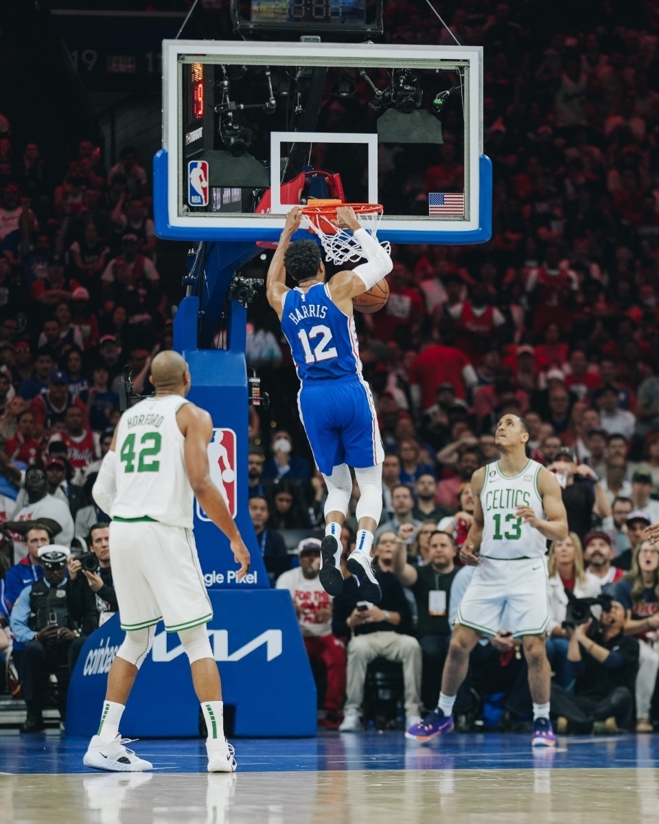 包含鹈鹕绝杀德国男篮，恩比德三分雨点燃全场的词条